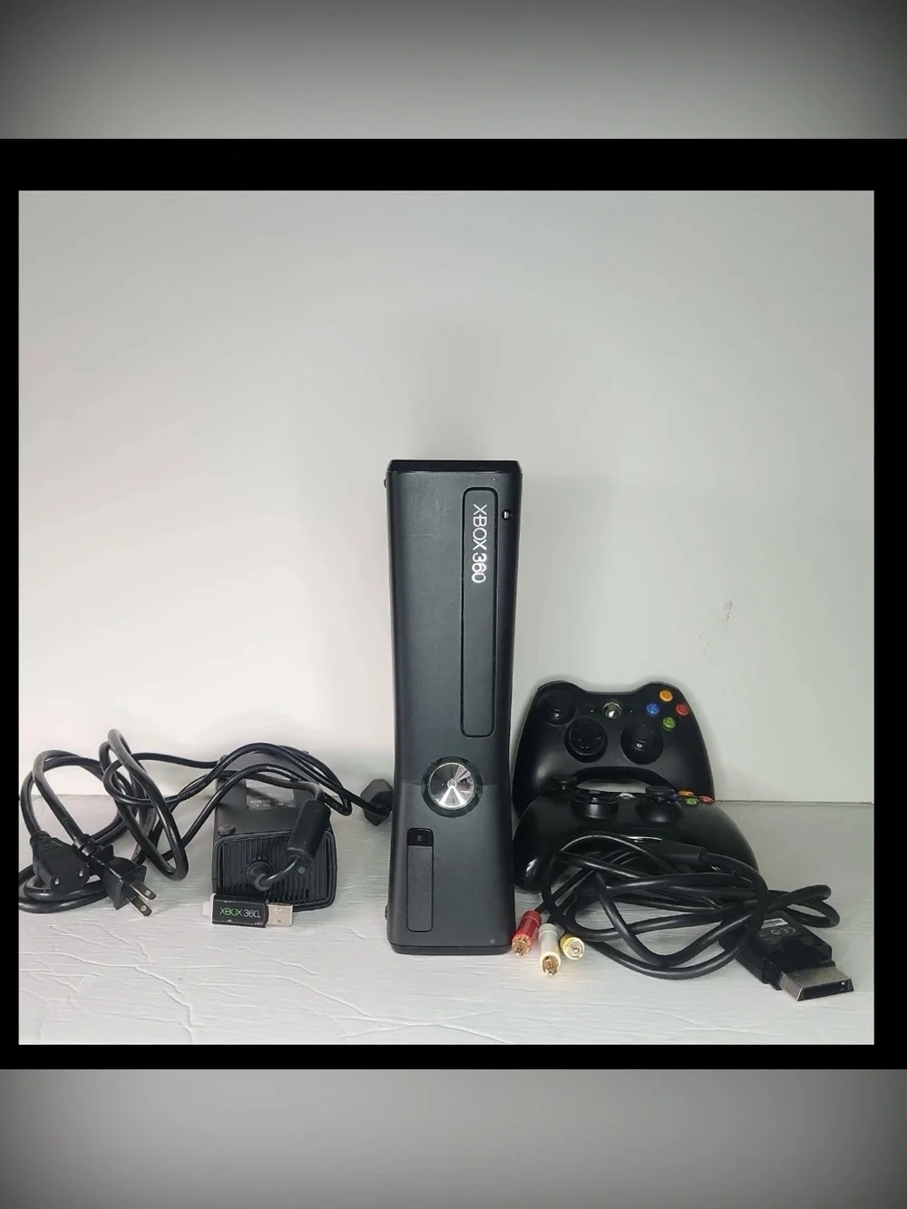 Xbox 360 4GB Console Bundle With 8 GB Xbox Memory Stick Tested & Working